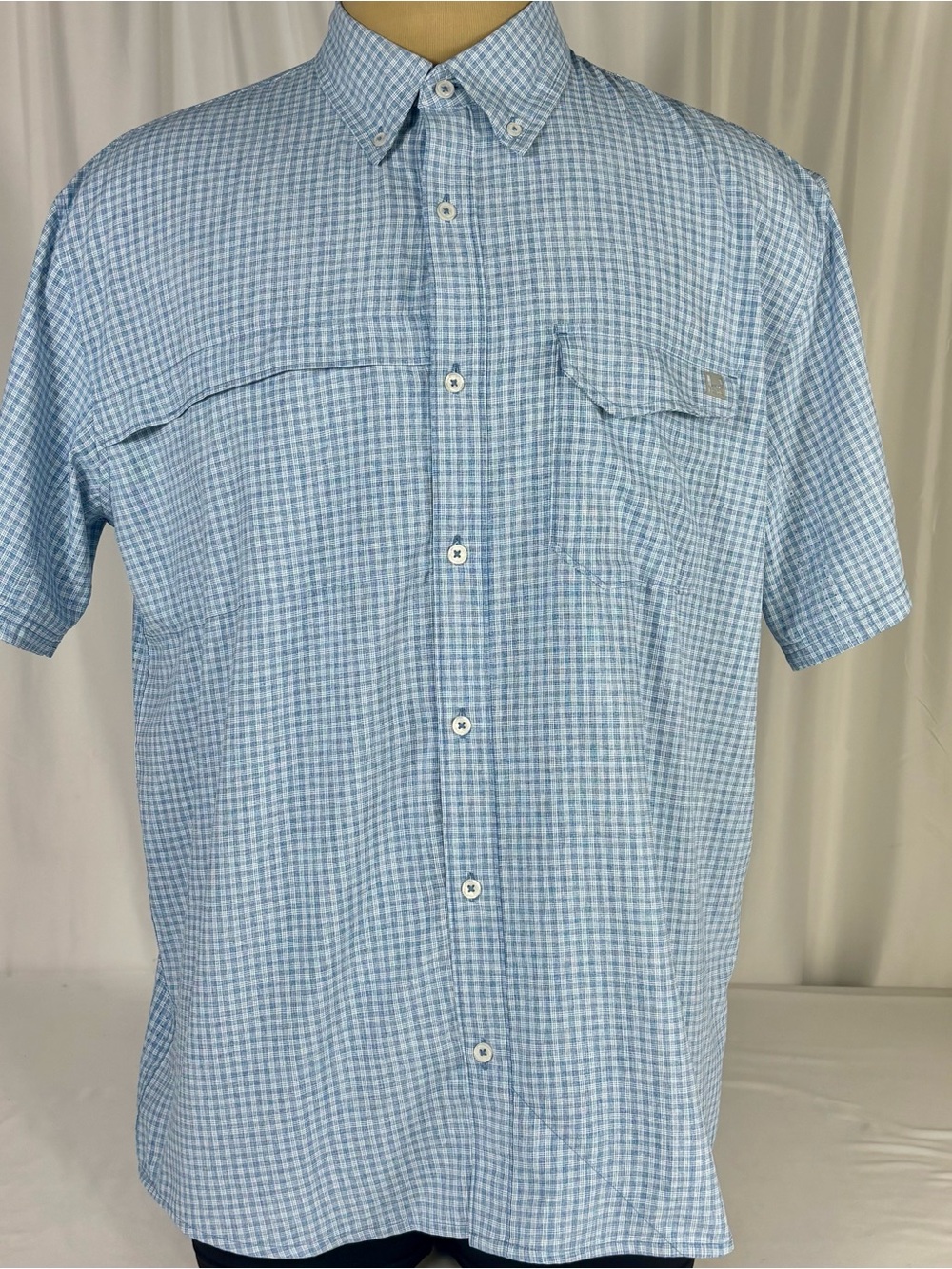 HUK Men’s XL Blue Plaid Performance Fishing Shirt